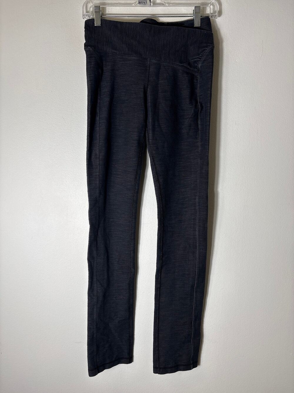 Lululemon Black "denim look" Legging Sz 6